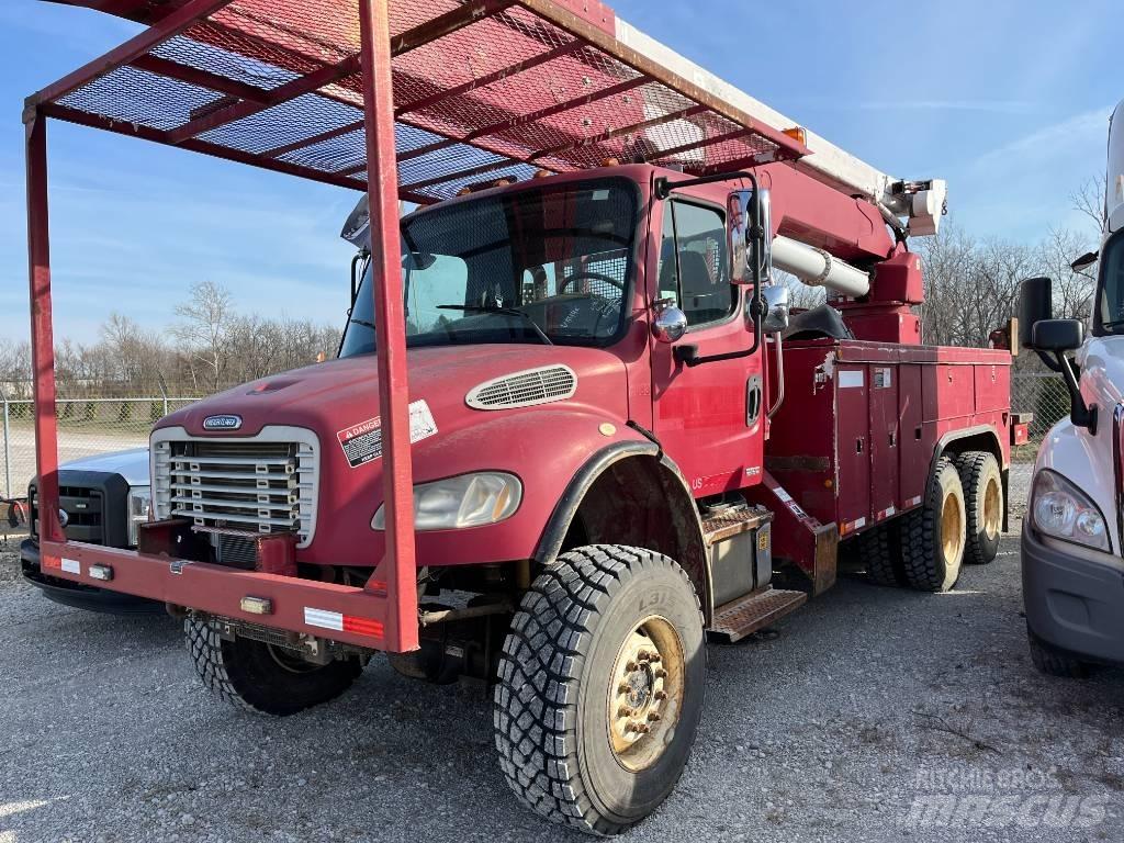 Freightliner M2-106 Autoplošiny