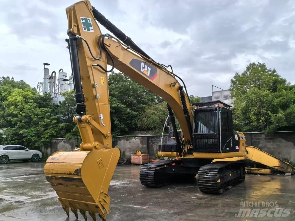 CAT 320D2 Midi rýpadla 7t - 12t