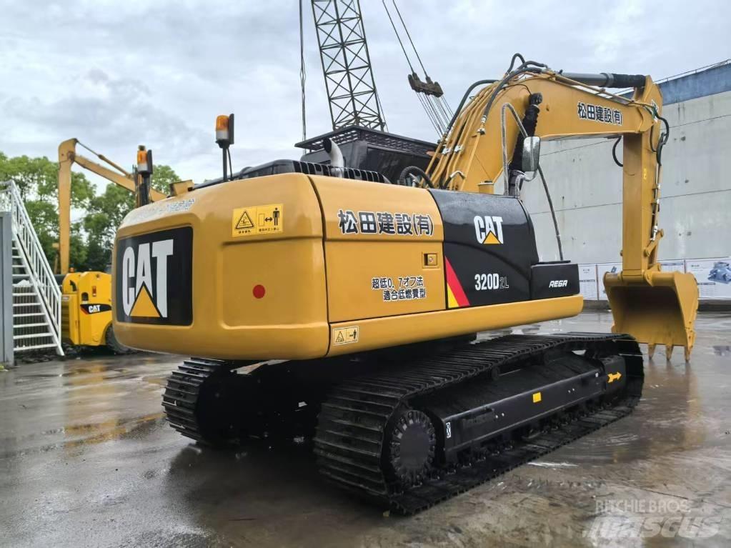 CAT 320D2 Midi rýpadla 7t - 12t