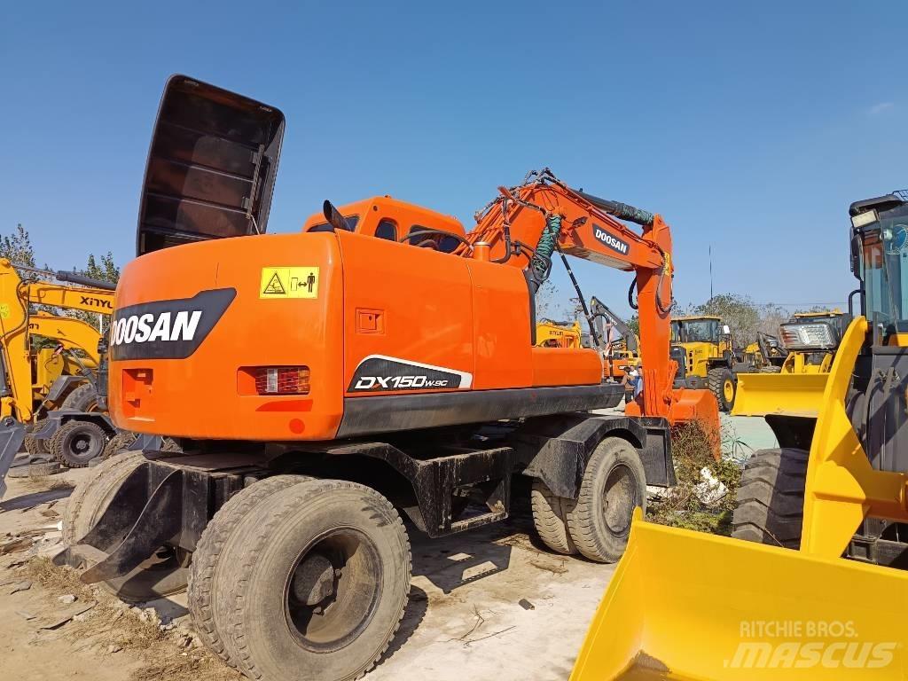 Doosan DH 150 W-7 Kolová rýpadla