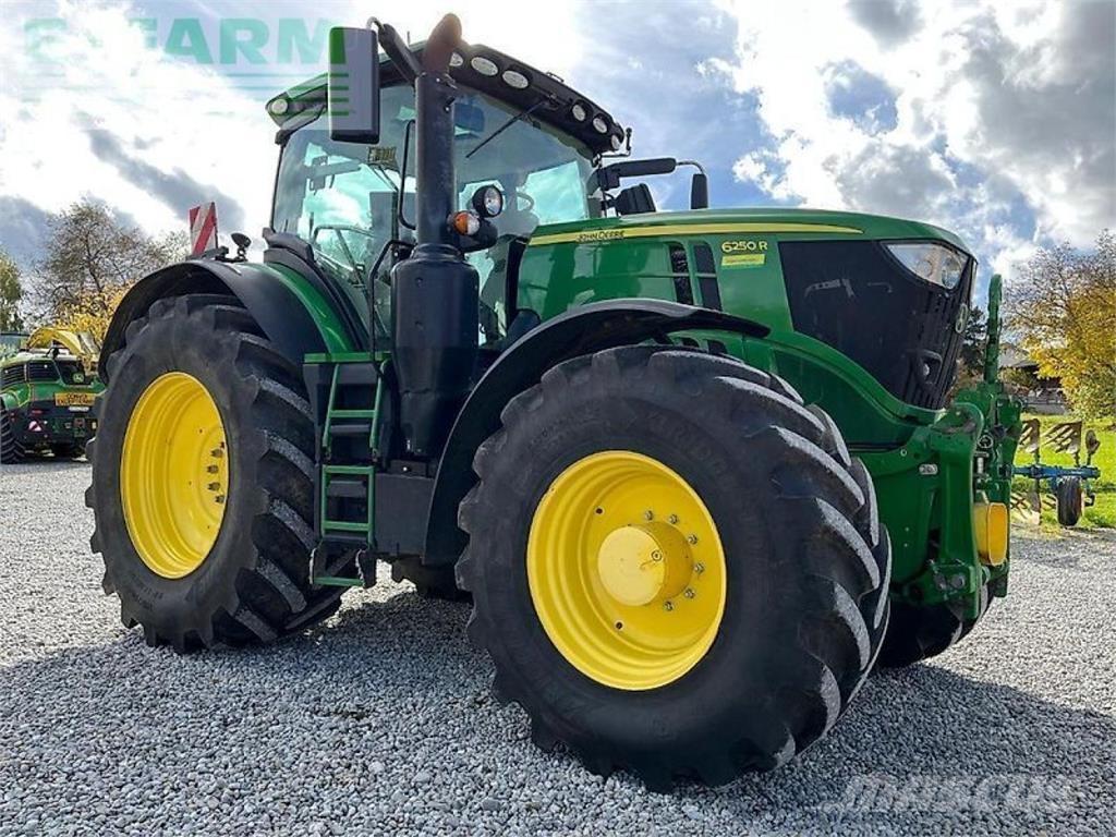 John Deere 6250r Traktory