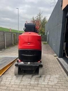 Manitou 100 VJR Vertikální sloupové výtahy