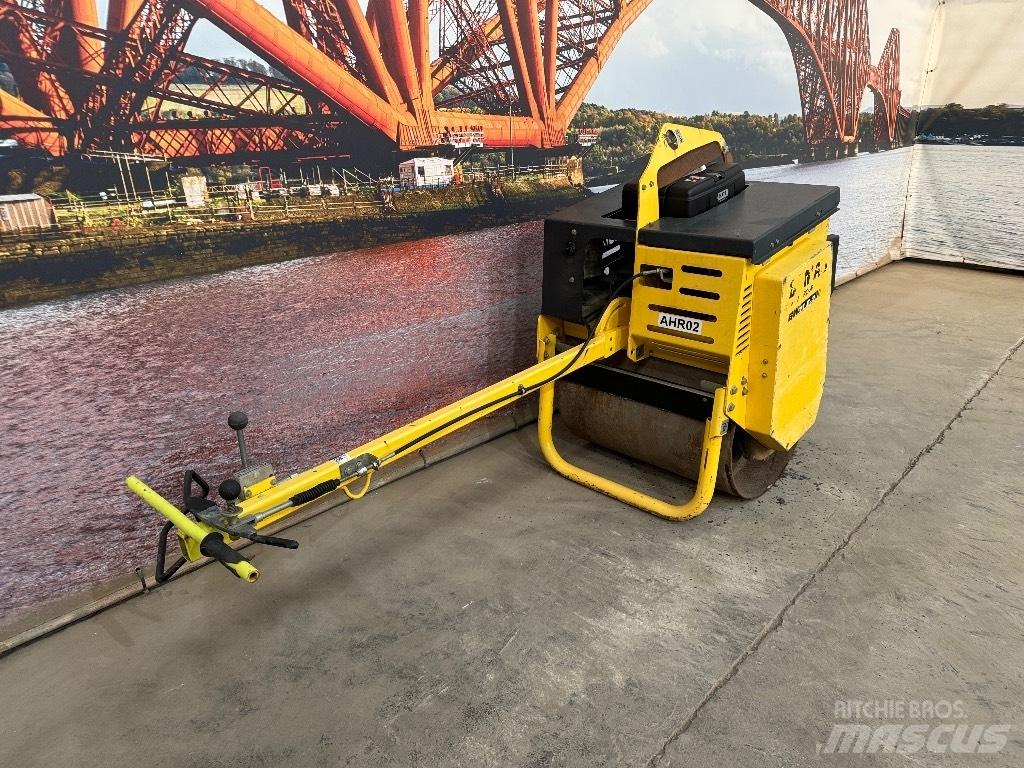 Bomag BW 71 E-2 Tahačové válce