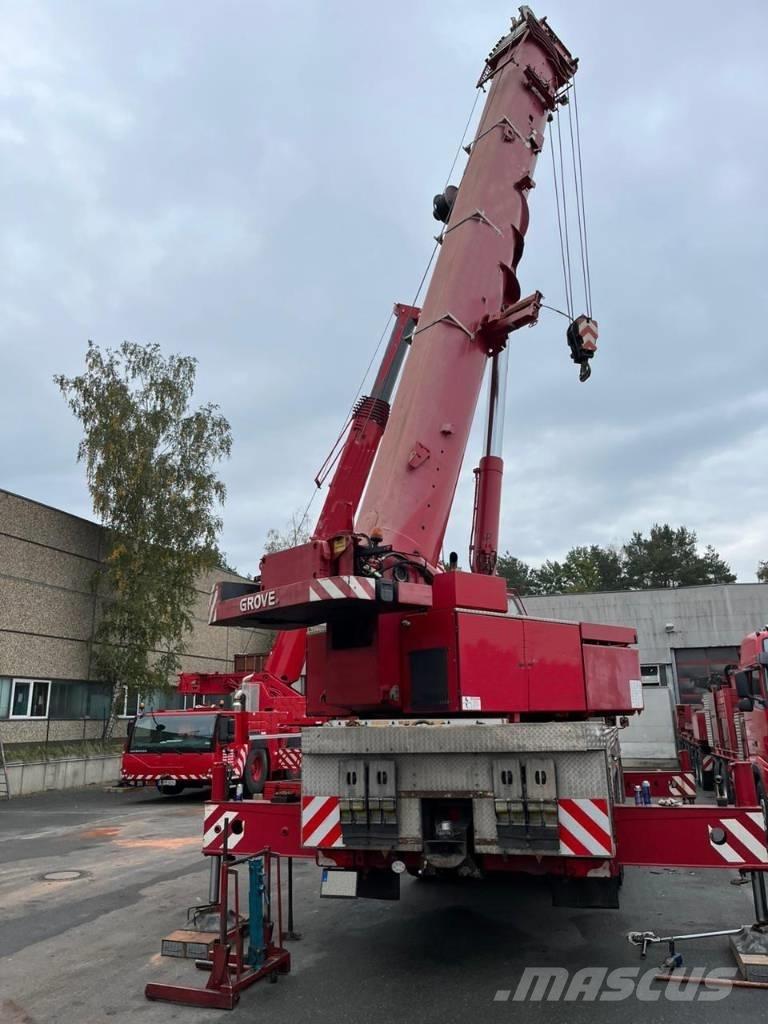 Grove GMK 4100 L Univerzální terénní jeřáby
