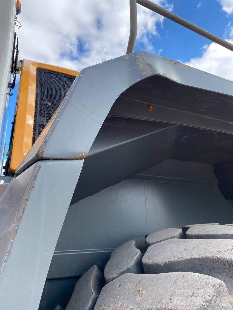 Liebherr L 586 Kolové nakladače