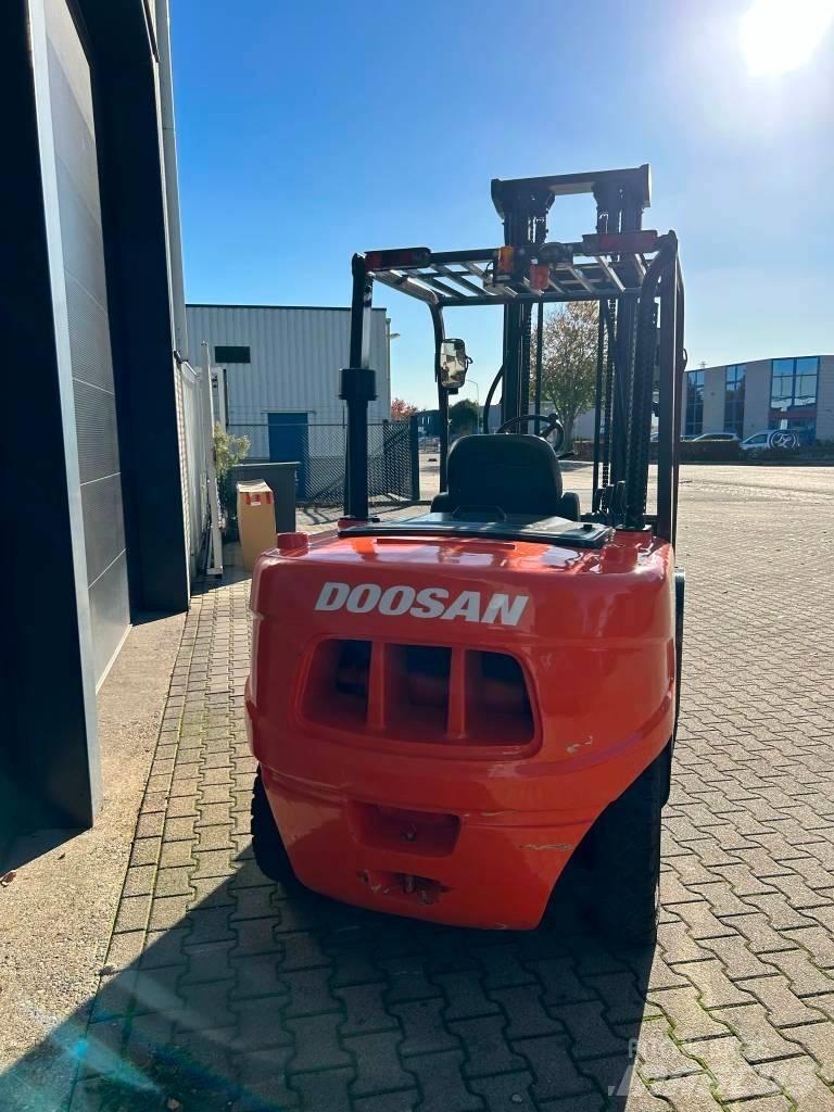 Doosan D50C-5 Dieselové vozíky