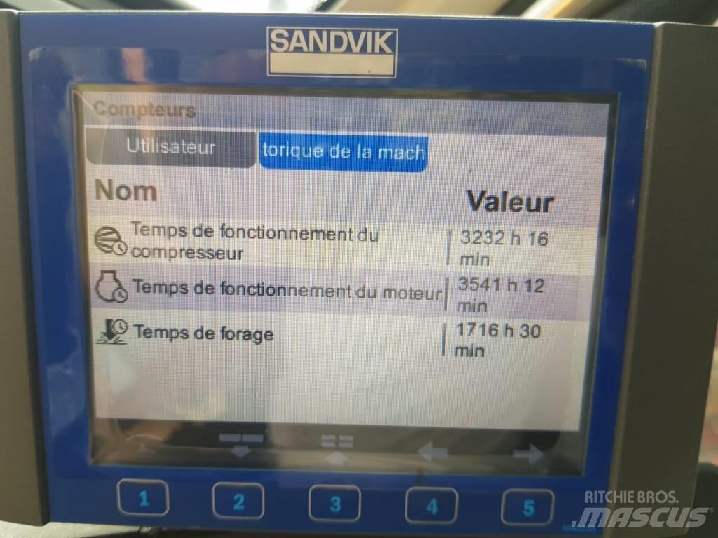Sandvik DI 550 Povrchové vrtací stroje