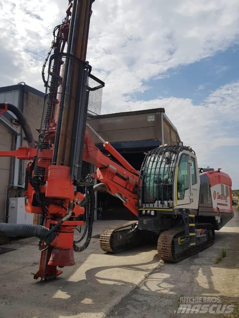 Sandvik DI 550 Povrchové vrtací stroje