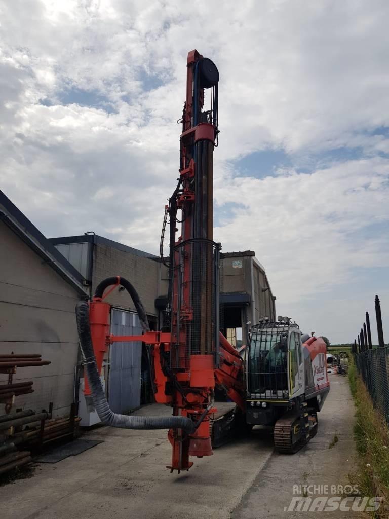 Sandvik DI 550 Povrchové vrtací stroje