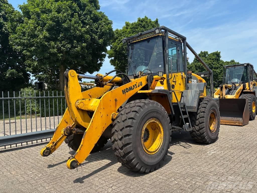 Komatsu WA 320-5 Kolové nakladače