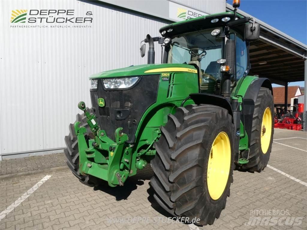 John Deere 7250R Traktory