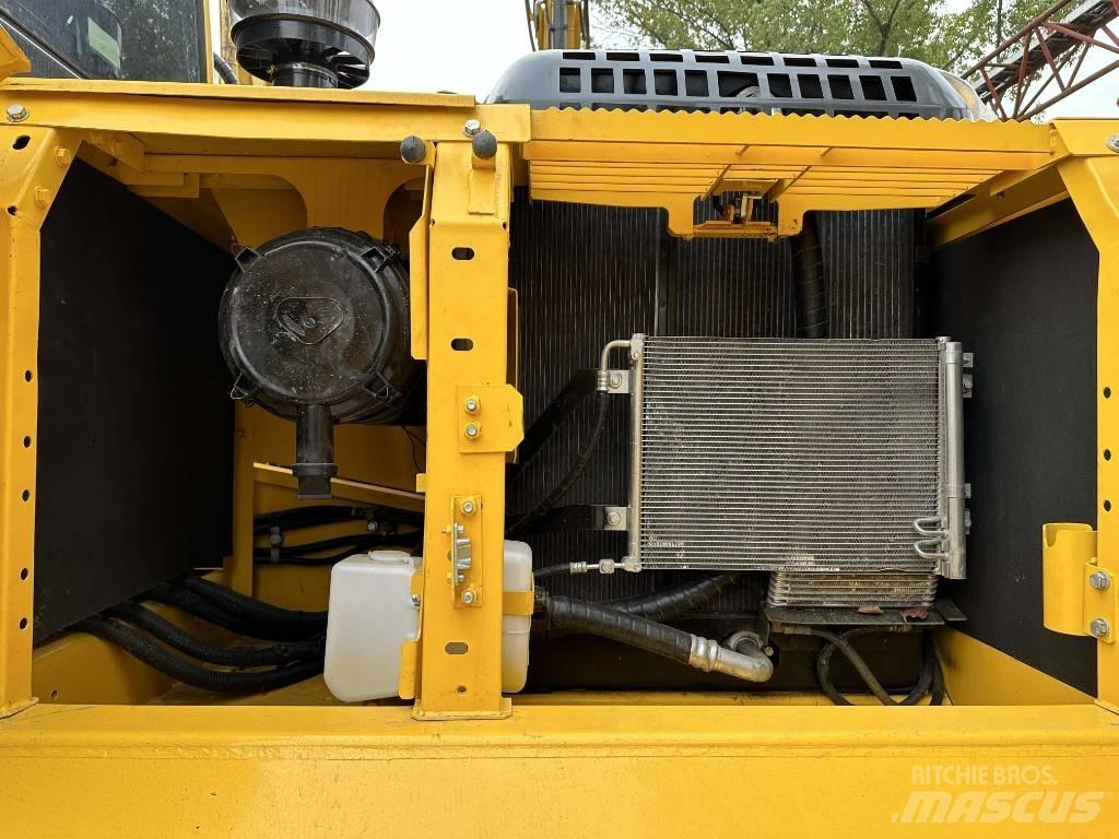 Komatsu PC 200-8 Pásová rýpadla