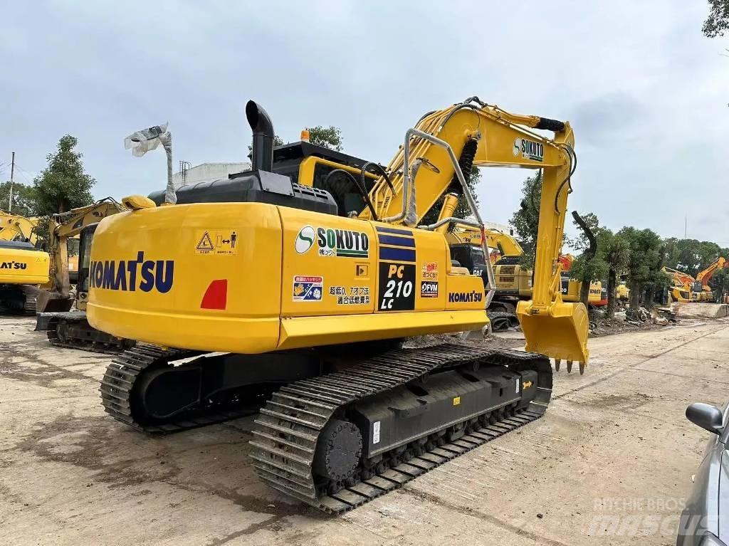 Komatsu PC 200-8 Pásová rýpadla