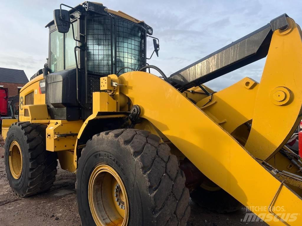 CAT 930 M Kolové nakladače