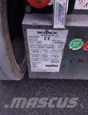 SkyJack SJ III 3226 Nůžková zvedací plošina