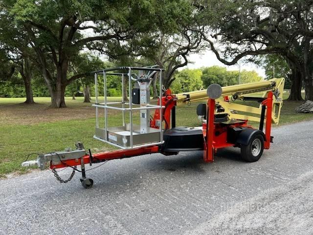 JLG T 350 Přívěsové plošiny