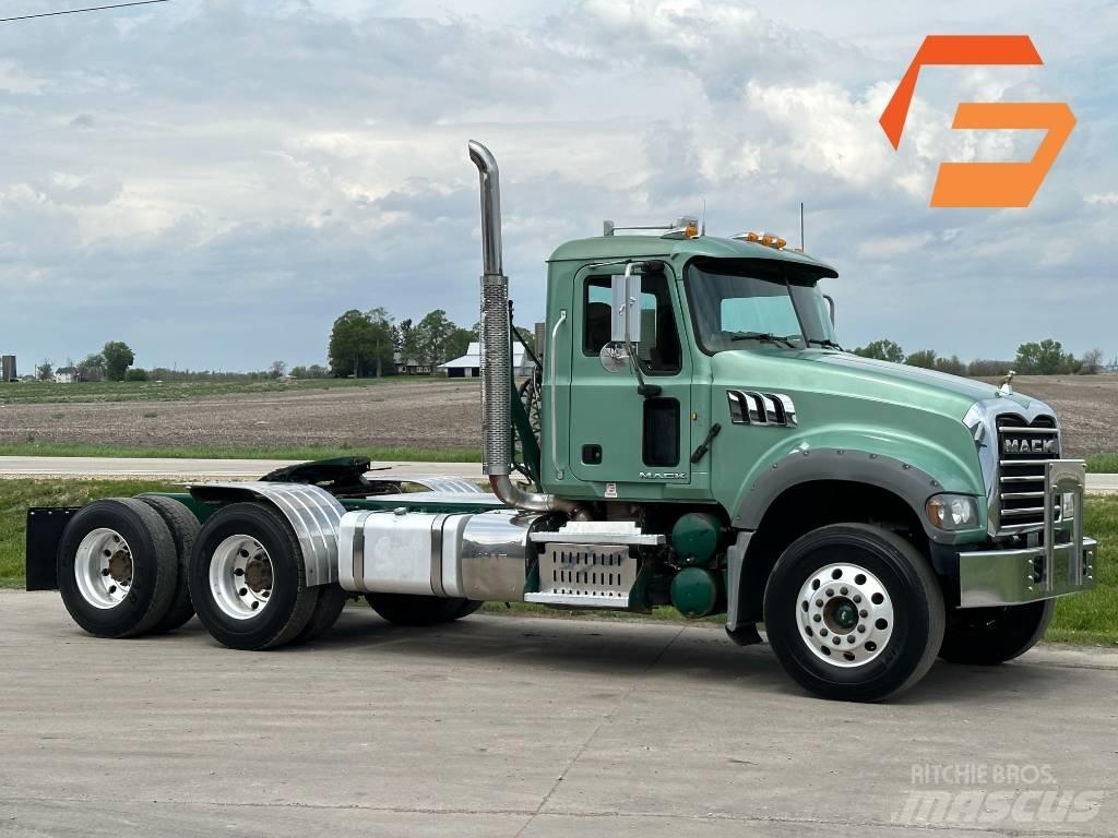 Mack GU713 Tahače