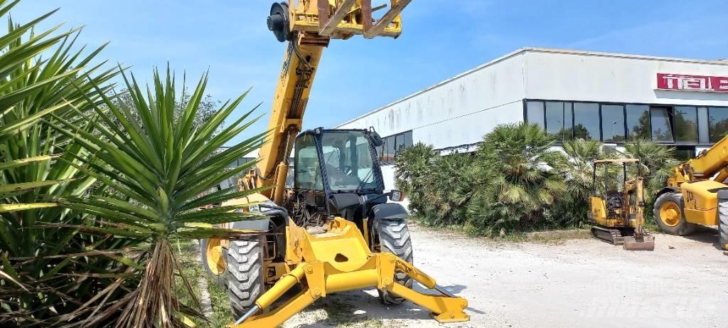 JCB 532-120 Teleskopické manipulátory