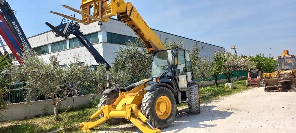 JCB 532-120 Teleskopické manipulátory