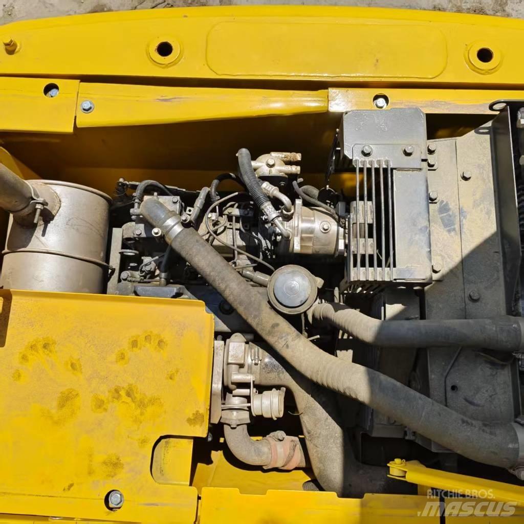 Komatsu PC 130 Pásová rýpadla