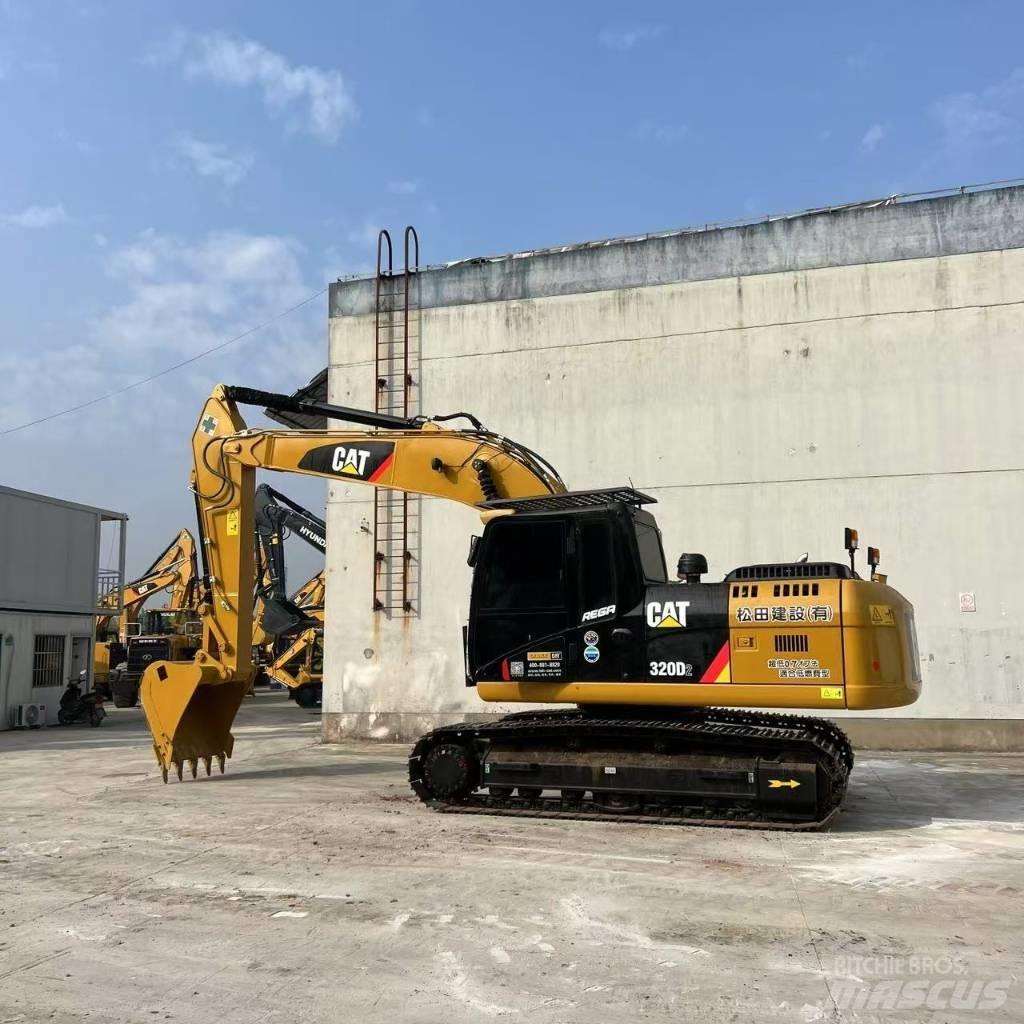 CAT 320D2 Midi rýpadla 7t - 12t