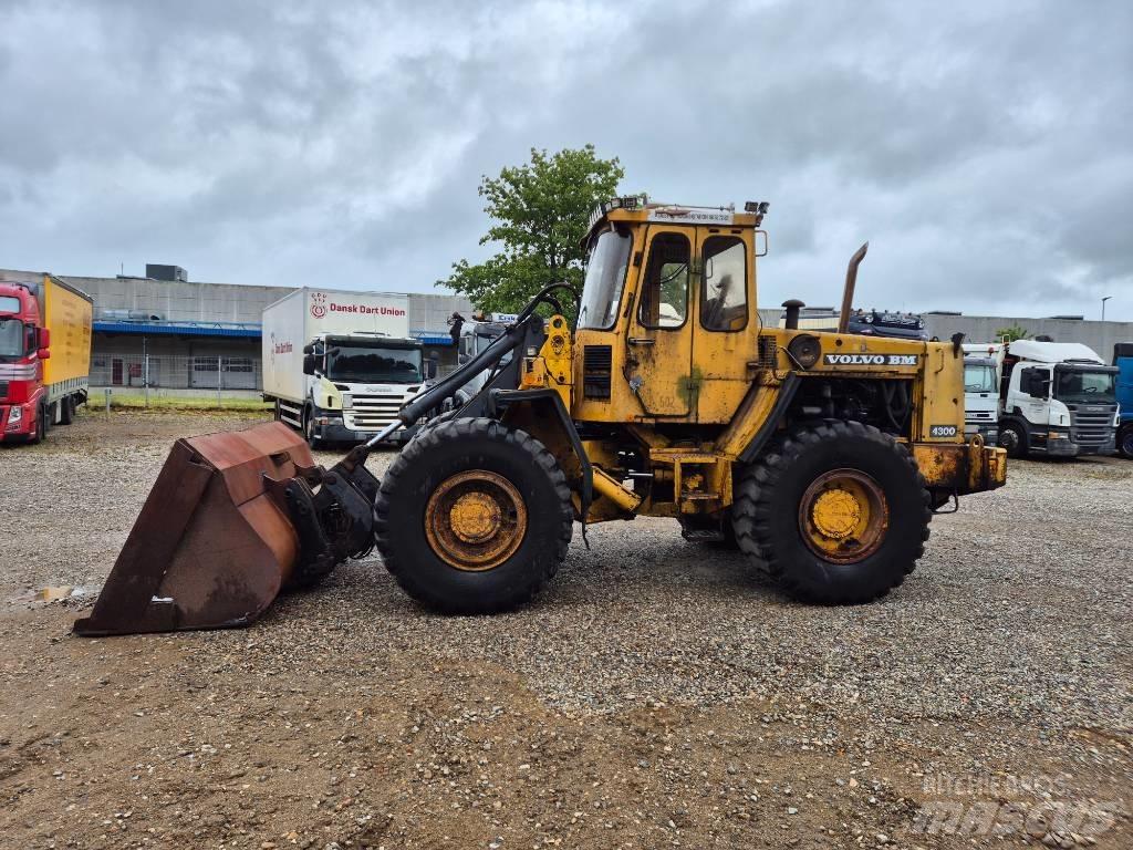 Volvo BM 4300 Kolové nakladače