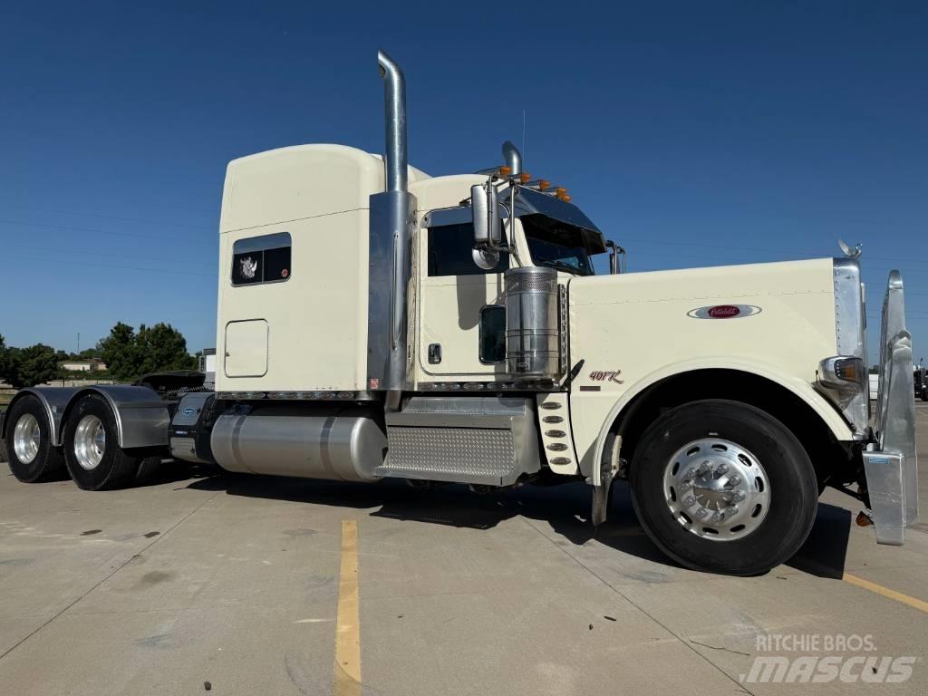 Peterbilt 389 Tahače