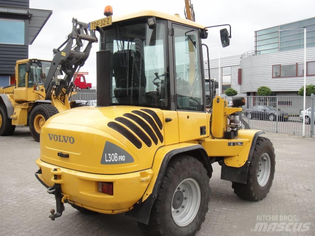 Volvo L 30 B Kolové nakladače