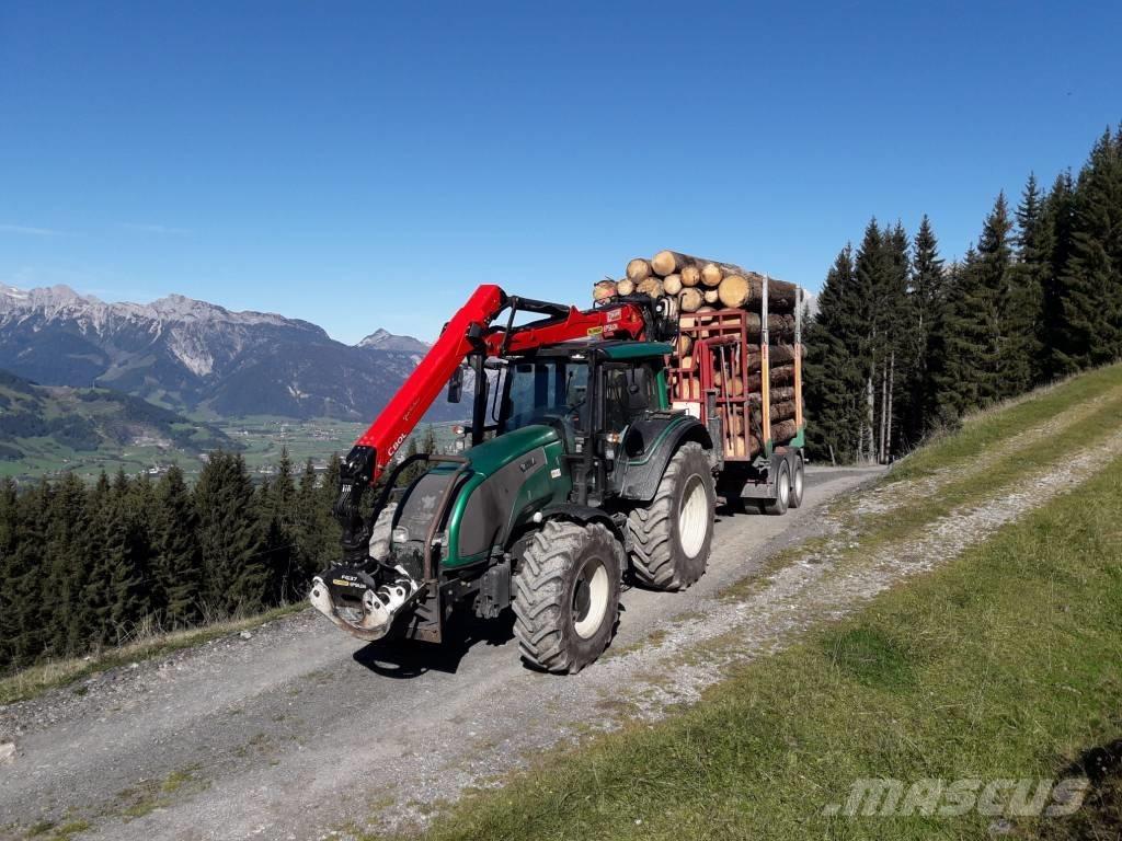 Valtra T 151 E HT Lesní traktory