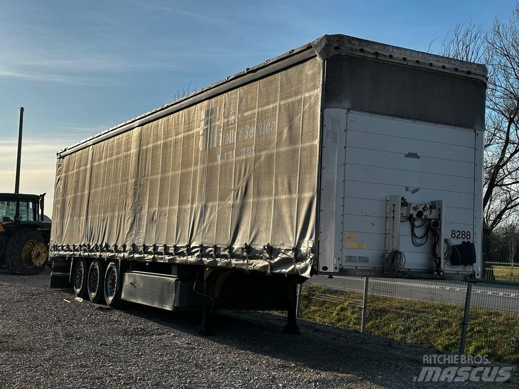 Schmitz SCS 24 L Plachtové přívěsy