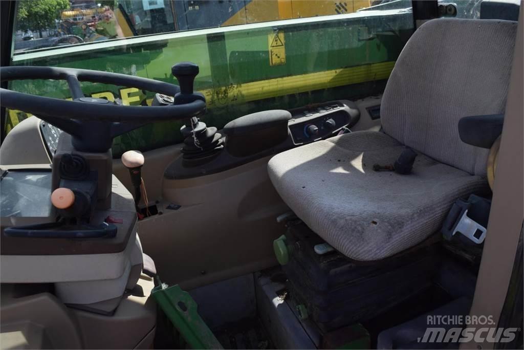 John Deere 3200 Teleskopické plošiny
