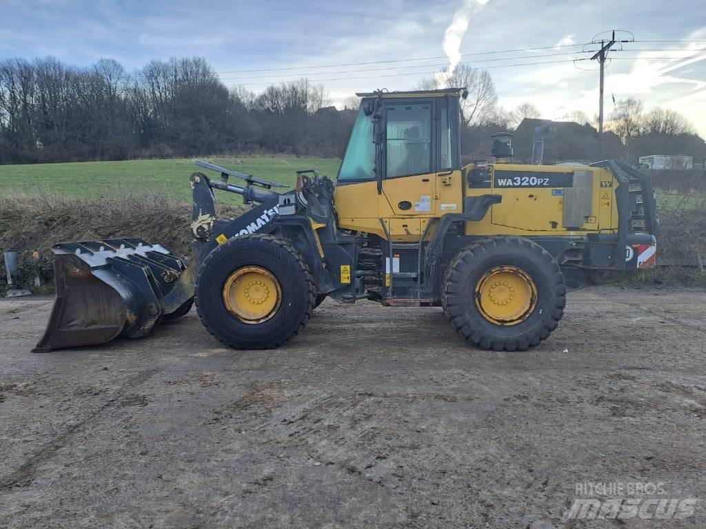 Komatsu WA 320 PZ-6 Kolové nakladače