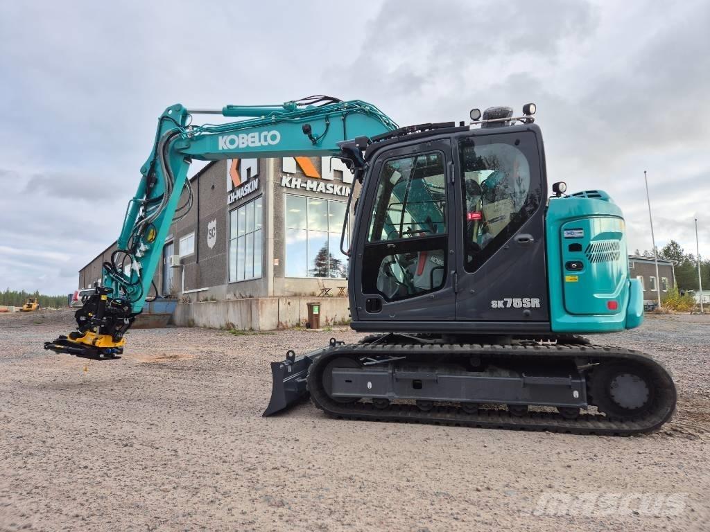 Kobelco SK75SR-7 Midi rýpadla 7t - 12t