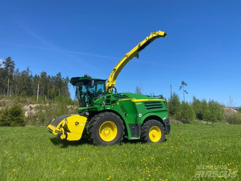 John Deere 8400 i Samojízdné sekačky