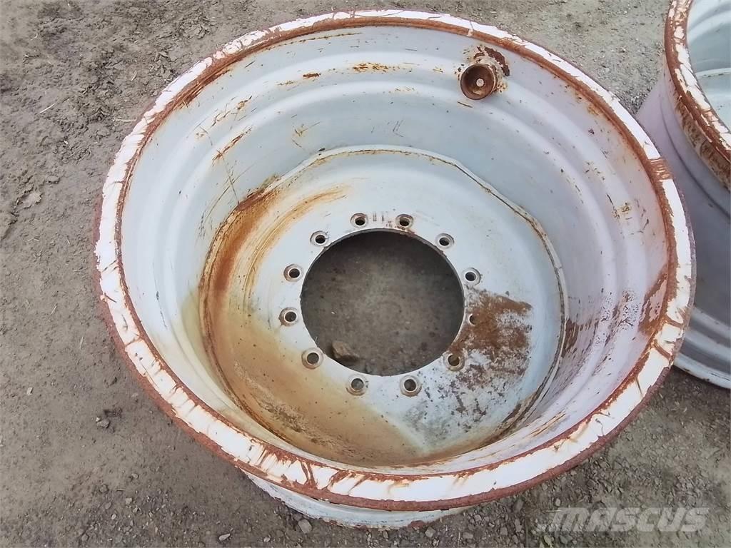 Valmet 911 20x34 Pneumatiky, kola a ráfky
