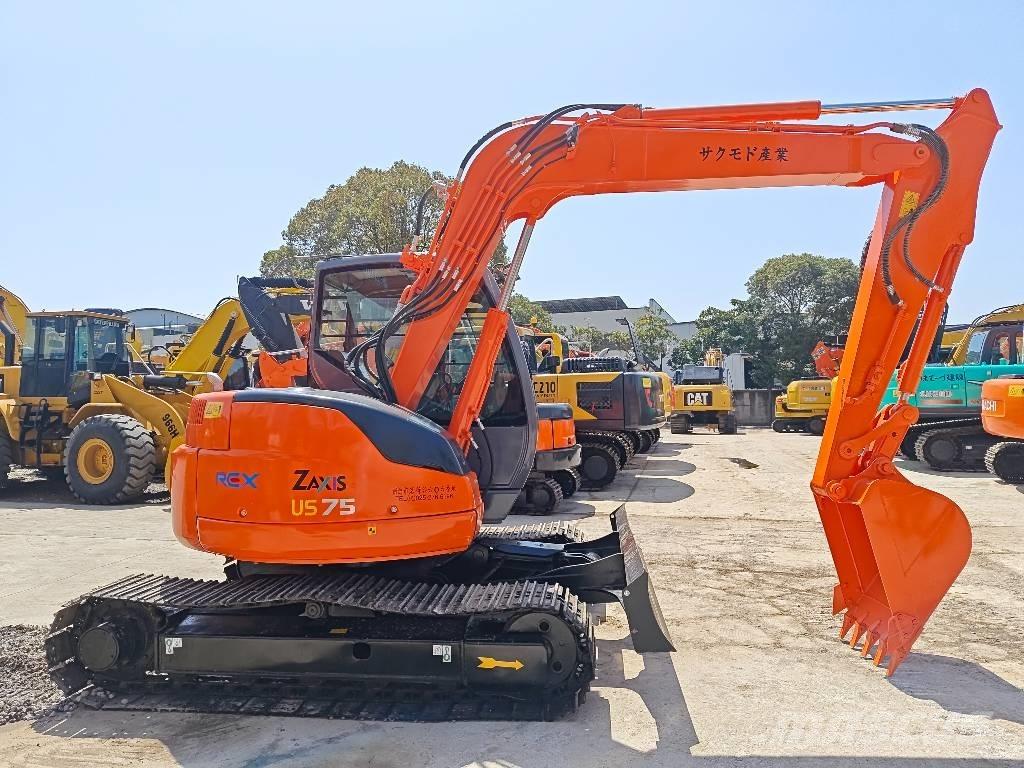 Hitachi ZX 75 US Midi rýpadla 7t - 12t