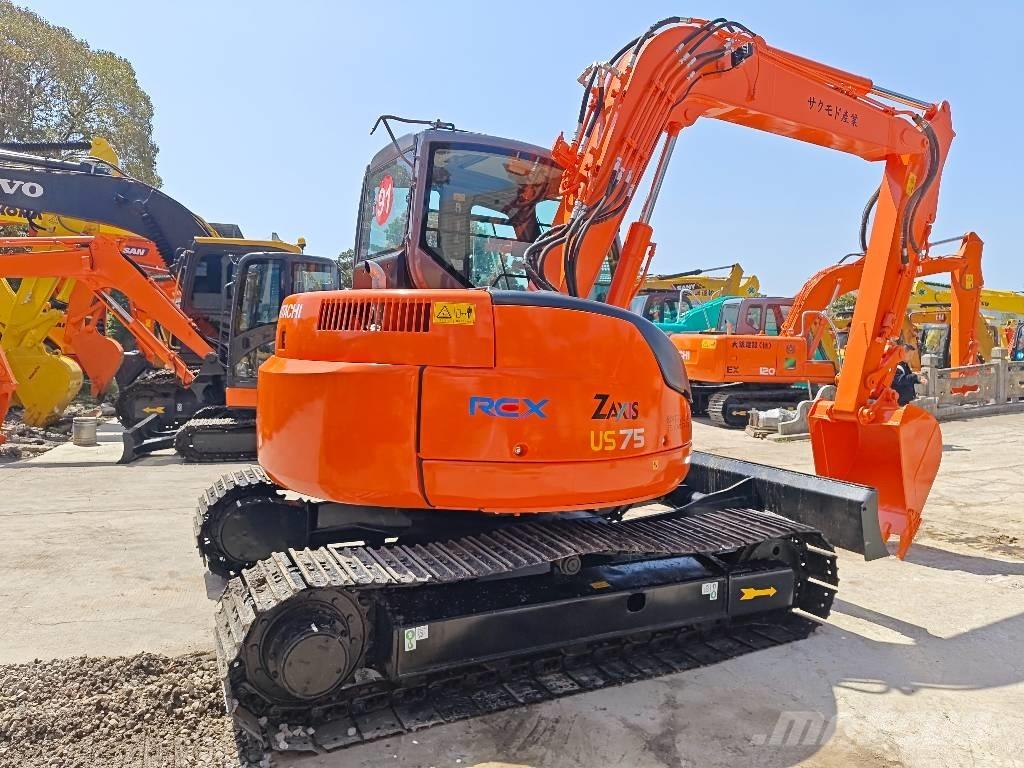 Hitachi ZX 75 US Midi rýpadla 7t - 12t