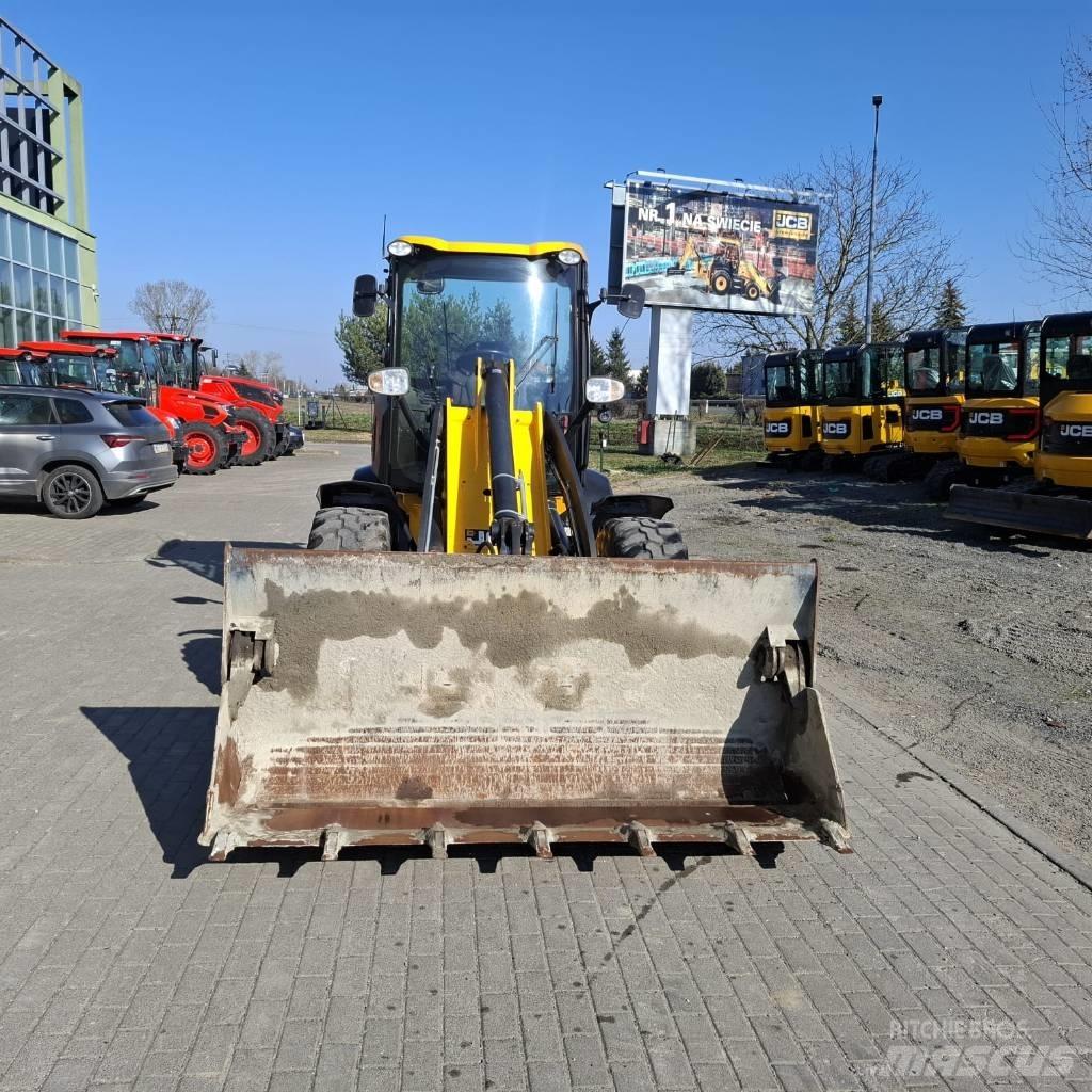 JCB 409 Kolové nakladače