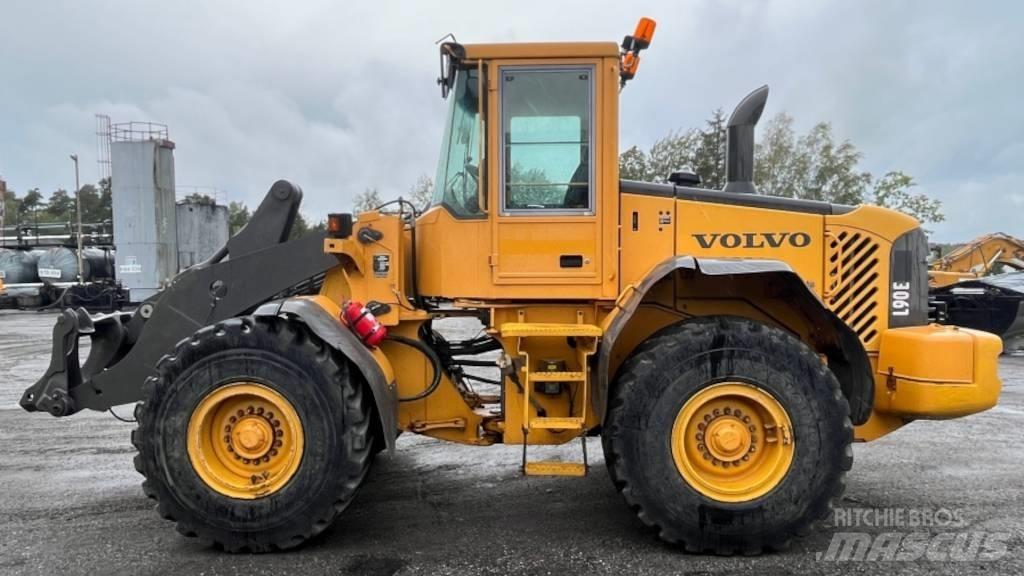 Volvo L 90 E Kolové nakladače