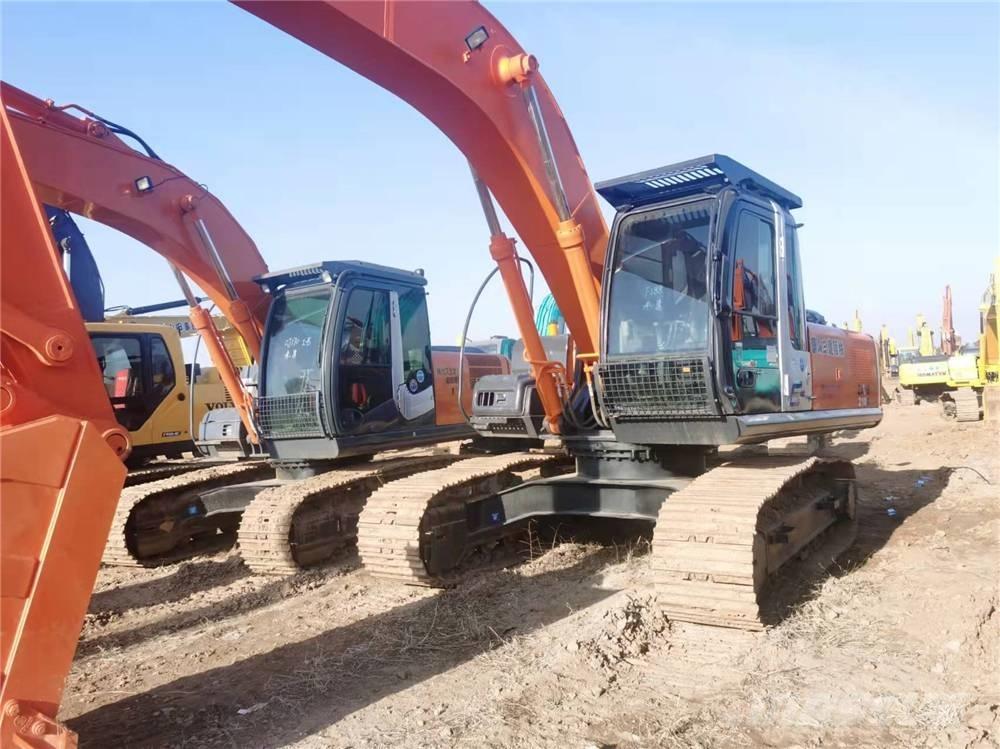 Hitachi ZX210 Pásová rýpadla
