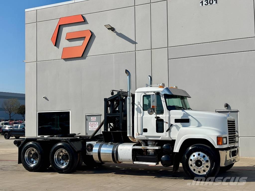 Mack CHU 613 Vyprošťovací vozidla