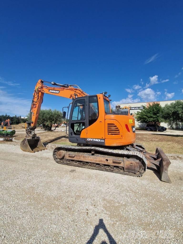 Doosan DX 140 LCR Pásová rýpadla