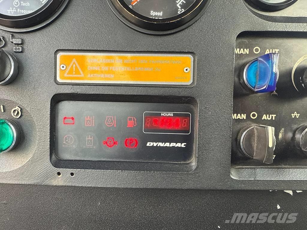 Dynapac CG 233 HF Tandemové válce