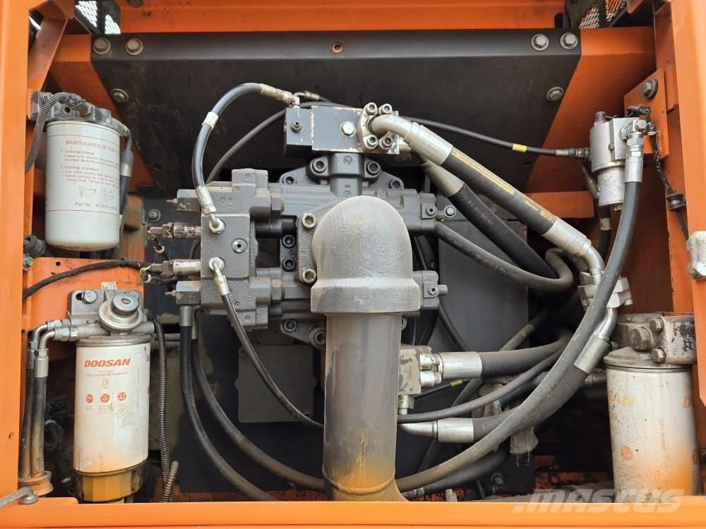 Doosan DX380LC-5 Pásová rýpadla