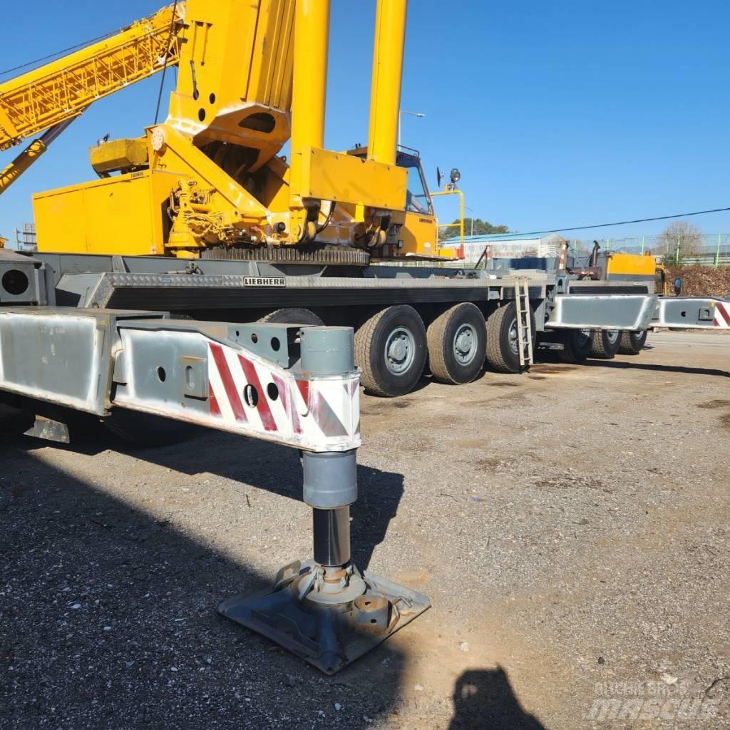 Liebherr LTM 1400 Univerzální terénní jeřáby