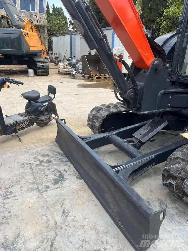 Hitachi zx55USR Mini rýpadla < 7t