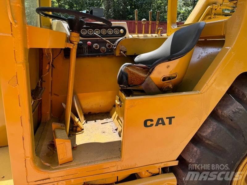 CAT 613 B Skrejpry