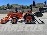 Kubota L2850 Traktory