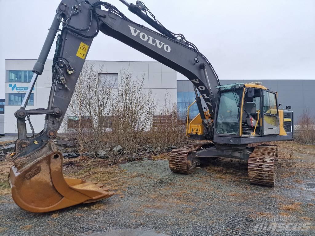 Volvo 220E Pásová rýpadla