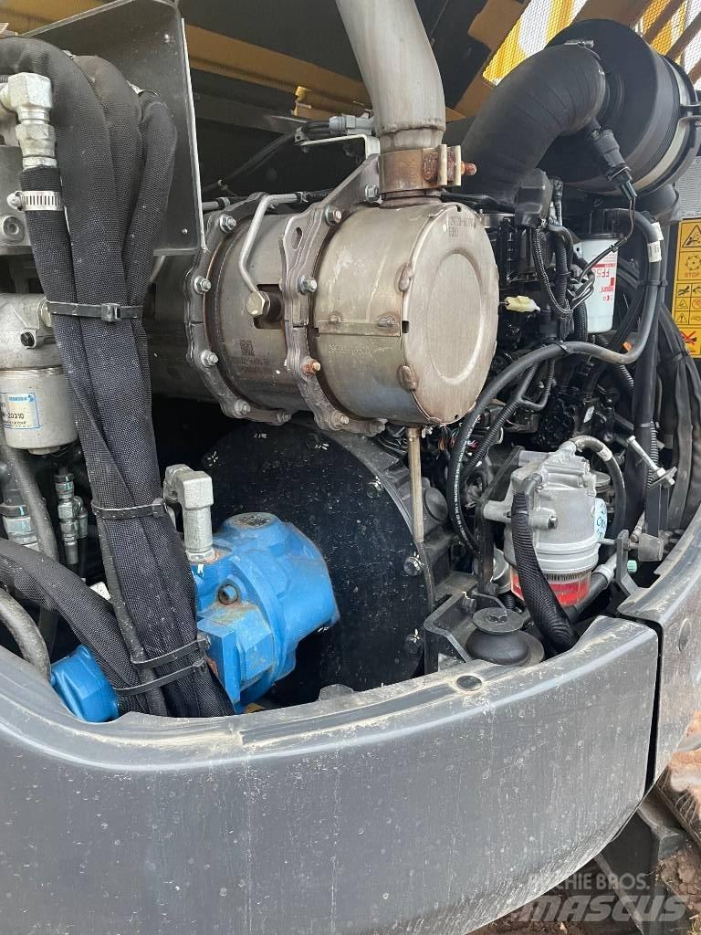 New Holland E60C Mini rýpadla < 7t